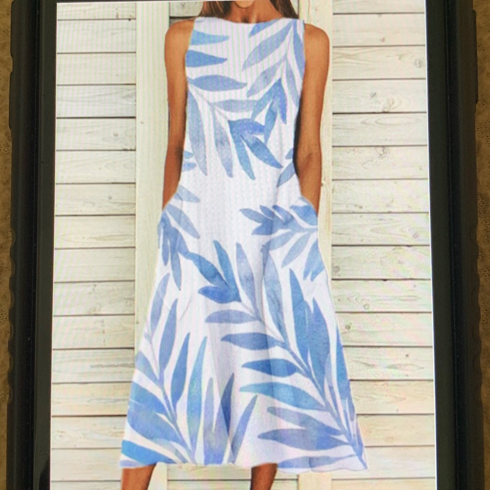 Blue & white leaf print dress w/ pockets NWT sz M